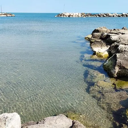 Ampio Monolocale Con Giardino Privato - 150 Metri Dal Mare - Viserbella Rimini